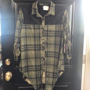 Women’s top. Size 2X. New with tags.